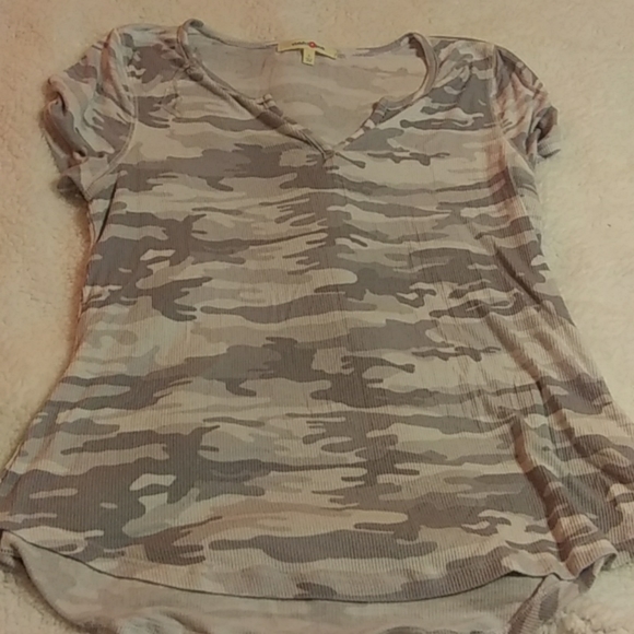 Large shirt bundle - Picture 7 of 8